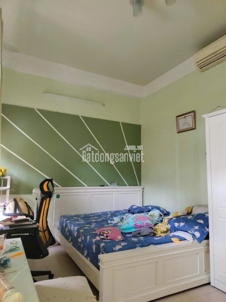 Nhà phố 90m2 - Giá 13.5 - 5PN - 4 tầng - Đường D1 - Quận 7