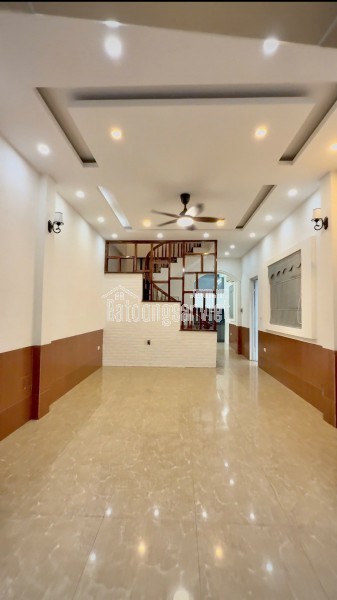 NGỌC THỤY LÔ GÓC 50M X 4 TẦNG Ô TÔ ĐỖ CỬA - 8 TỶ HƠN