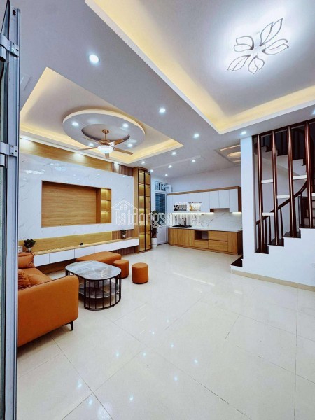 Nhà Phân Lô Gần Hồ Đền Lừ, 10m Ra Ô Tô Tránh Nhỉnh 7 Tỷ