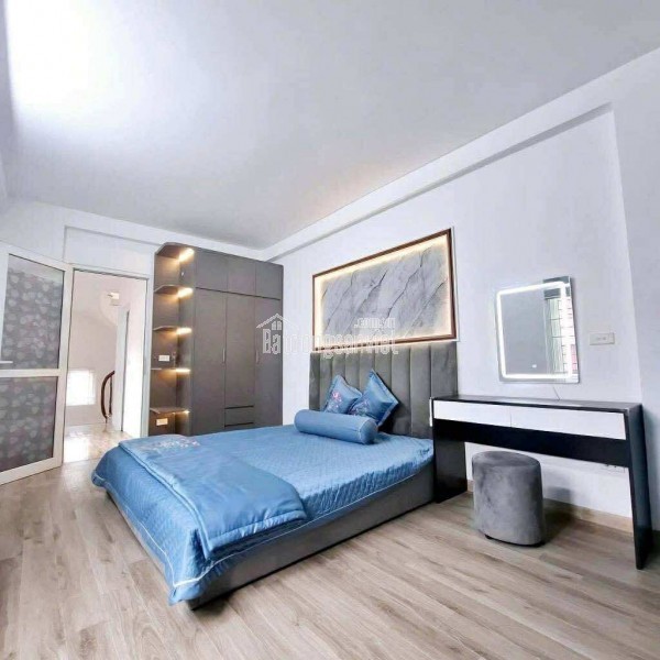 Nhà Phân Lô Gần Hồ Đền Lừ, 10m Ra Ô Tô Tránh Nhỉnh 7 Tỷ