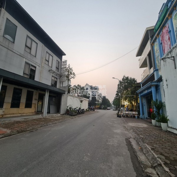 Đầu tư sinh lời. Lô góc 50m2 đường xe tải tránh nhau tại Đa Tốn, Gia Lâm. Lh 0989894845