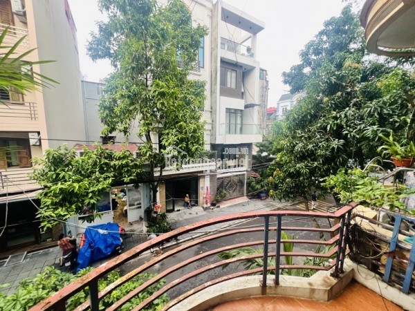 918 PHÚC ĐỒNG - 4 TẦNG THANG MÁY - FULL NỘI THẤT - GARA Ô TÔ - VỈA HÈ- Ô TÔ TRÁNH