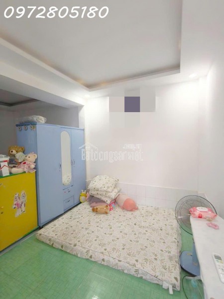 Bán Nhà C4 rộng rãi 70m2,3Pn,Hẻm xe Hơi Ngay Tỉnh lộ 43, Bình Chiểu Thủ Đức, Chỉ 4 tỷ