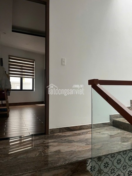 CHO THUÊ NHÀ NGUYÊN CĂN PHÙ ĐỔNG THIÊN VƯƠNG P8 ĐÀ LẠT - 5PN, HẦM ĐẬU XE, FULL NỘI THẤT