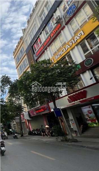 TÔI CẦN BÁN NHÀ PHÂN LÔ MẠC THÁI TỔ - Ô TÔ TRÁNH - KD VĂN PHÒNG ĐỈNH.