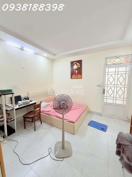 Căn hộ dịch vụ trung tâm Q.3 – 19 phòng – thu nhập 120 triệu/tháng, DT 210m2