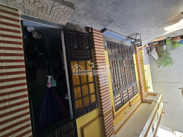 THỦ ĐỨC - SAU NHÀ MẶT TIỀN - LÔ GÓC - XE HƠI TỚI NHÀ - HOÀN CÔNG - CHÍNH CHỦ LÂU ĐỜI