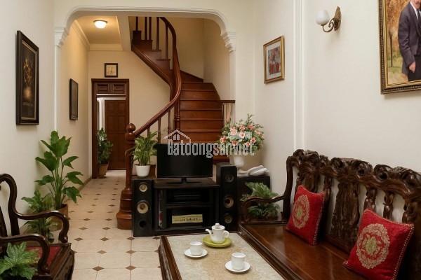 Bán nhà siêu hiếm Giảng Võ, 55m² x 4 tầng, 2 mặt ngõ, gần ô tô – Giá chỉ 13 tỷ
