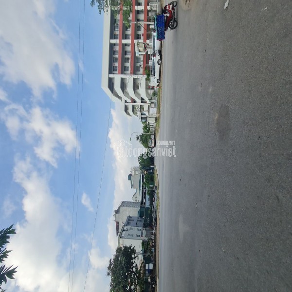 Bán Biệt Thự Đơn Lập Tặng 200m2 Đất Sổ Đỏ Tại Đa Tốn, Gia Lâm - GẤP LẮM RỒI!  Lh 0989894845
