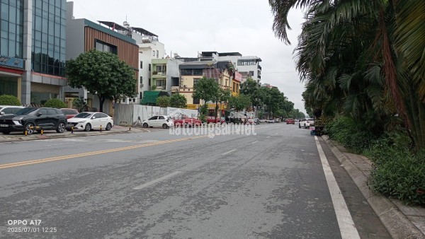 BÁN ĐẤT NGỌC THỤY - VỊ TRÍ ĐẮC ĐỊA TRUNG TÂM
📍 Diện tích: 176m²
📏 Mặt tiền: 7.6m – Hậu: