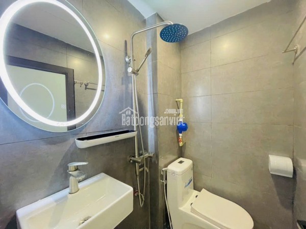 Nhà gần Lạc Long Quân – 33m2 x 5 tầng – Ô tô cách 30m – GIÁ 8.3 TỶ