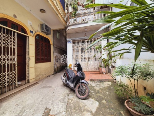 Nhà này siêu xinh - Ngõ 178 Tây Sơn - Ô tô đỗ cửa - Cách hồ 100m - Chỉ 7 tỷ
