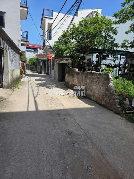 Bán biệt thự nhà vườn nghỉ dưỡng tại Phú Mãn, view suối đẹp - 516m2 - giá chỉ 8.5 tỷ
