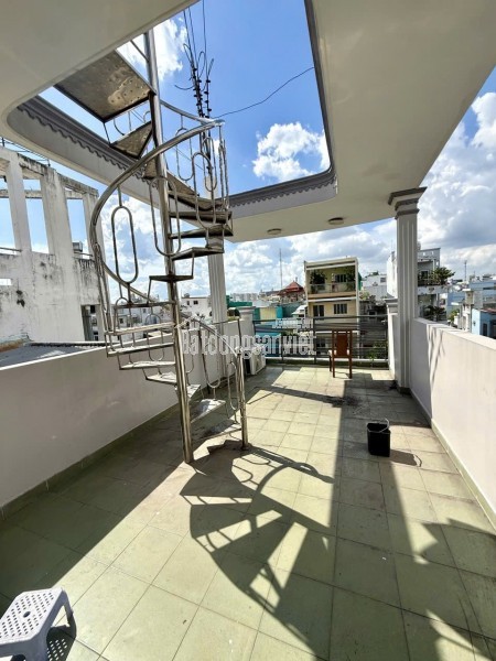 Nhà Mặt Tiền Lãnh Bình Thăng - Quận 11 - Diện Tích 55m2 - Dòng Tiền 300tr/năm