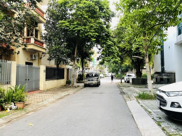 NHÀ HIẾM – CHÍNH CHỦ BÁN BIỆT THỰ TIỂU KHU VẠN PHÚC – VIEW TRƯỜNG VIỆT NHẬT- GIÁ NÀO CŨNG BÁN