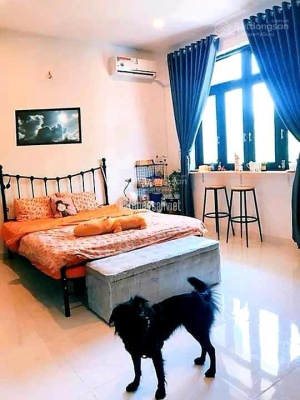 Nhà phố 92.5m2 - giá 13.6 tỷ - đang thu nhập mỗi tháng - đường D1, Q7