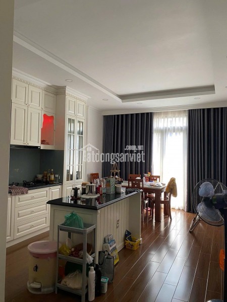 BÁN TÒA NHÀ 6 LẦU MẶT TIỀN NHẬT TẢO, QUẬN 10 – VỊ TRÍ ĐẮC ĐỊA NGAY NGÃ TƯ NGUYỄN TRI PHƯƠNG