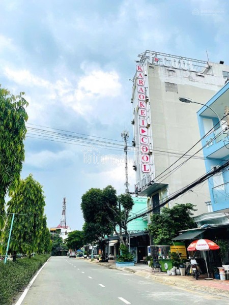 51TR/M2, NHÀ 2 TẦNG NGAY NGÃ 4 THỦ ĐỨC,5PN, HẺM XE HƠI 7 CHỖ