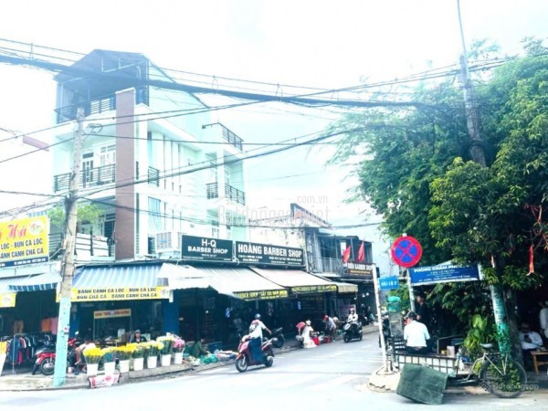 51TR/M2, NHÀ 2 TẦNG NGAY NGÃ 4 THỦ ĐỨC,5PN, HẺM XE HƠI 7 CHỖ