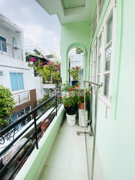 HẺM XE HƠI TRÁNH_NHÀ ĐẸP 3 TẦNG_PHẠM VĂN HAI_CHỈ 7.5 TỶ