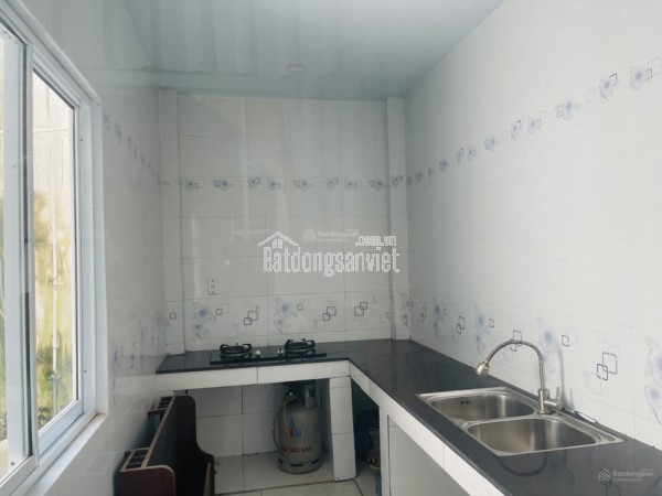 Nhà sát gần Vincom Lê Văn Việt, Xe Hơi Thông, Ngang 4,6m, 116m2, 6.7 Tỷ