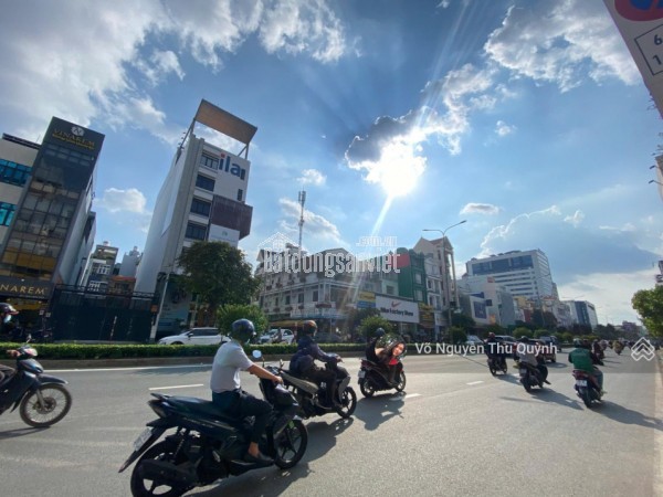 Bán nhà đẹp Hẻm VIP Quang Trung - có Thang máy - Giá bán: 8.65 tỷ Ngang 4m dài 10.68m XD 5 Tầng