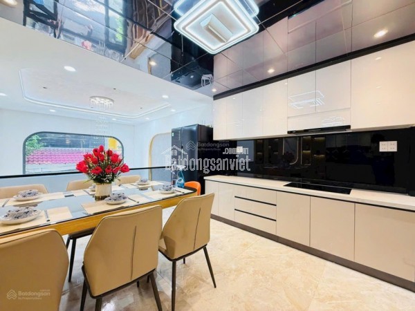Bán nhà đẹp Hẻm VIP Quang Trung - có Thang máy - Giá bán: 8.65 tỷ Ngang 4m dài 10.68m XD 5 Tầng