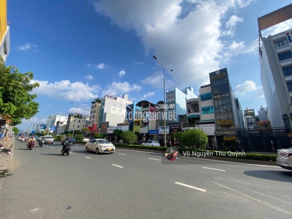 Bán nhà đẹp Hẻm VIP Quang Trung - có Thang máy - Giá bán: 8.65 tỷ Ngang 4m dài 10.68m XD 5 Tầng