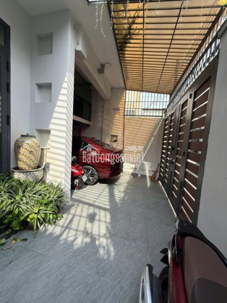 Bán nhà HXH đường Lê Quang Định Phường 7 - Bình Thạnh xây 4 tầng - sân để 2 ô tô