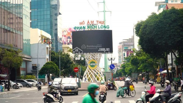 Bán nhà Mặt Tiền 102 Phan Xích Long 4x15m - 23,9 Tỷ - Trung tâm kinh doanh ẩm thực Sầm Uất Siêu VIP