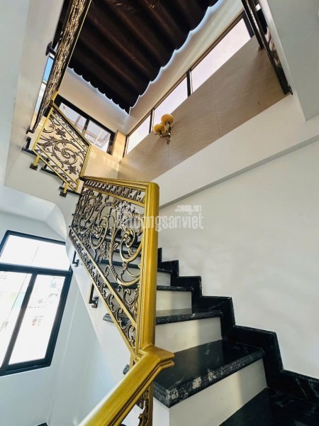 Bán biệt thự mặt phố Tư Đình - Long Biên - cực phẩm ở chất - dòng tiền - giá đầu tư