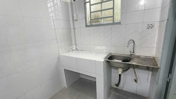 Nhà 5 triệu 1 phòng ngủ KDC 91B ô tô đậu trước nhà