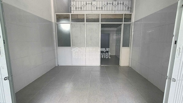 Nhà 5 triệu 1 phòng ngủ KDC 91B ô tô đậu trước nhà