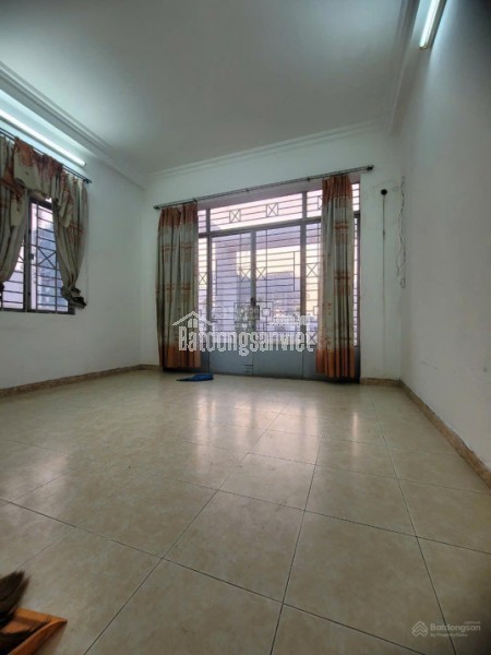 Bán nhà mặt tiền đường Lê Quang Định Quận Gò Vấp DTSD: 300m2, nhà 3 tầng giá 21 tỷ