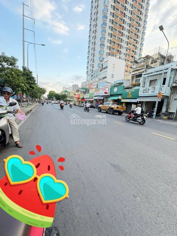 Bán nhà MT Lạc Long Quân P.10, Quận 11 giá tốt 24.5ty