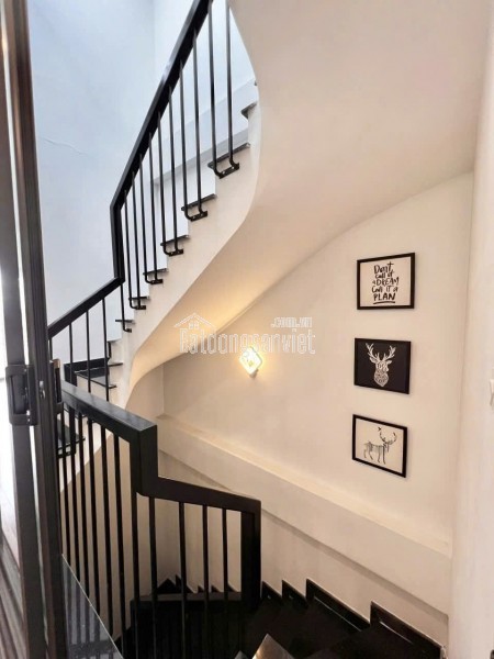 NHÀ ĐẸP- GIÁ TỐT - Vị Trí Đắc Địa Tại Khu Đấu Giá Ngõ Cổng Kiến Hưng, Hà Đông DT 50m2 giá 16,3 tỷ