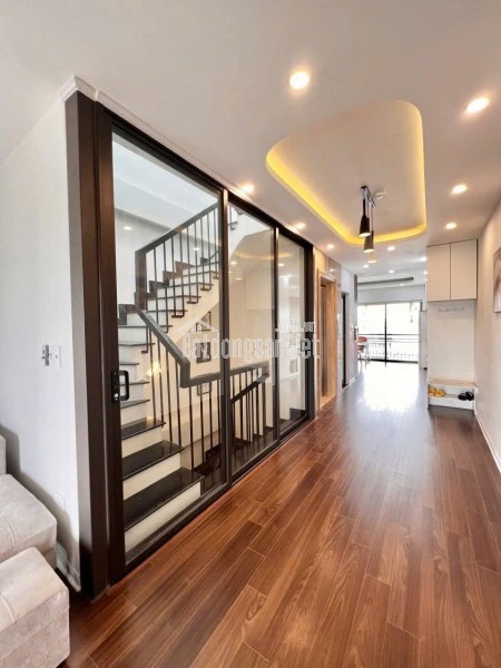 NHÀ ĐẸP- GIÁ TỐT - Vị Trí Đắc Địa Tại Khu Đấu Giá Ngõ Cổng Kiến Hưng, Hà Đông DT 50m2 giá 16,3 tỷ