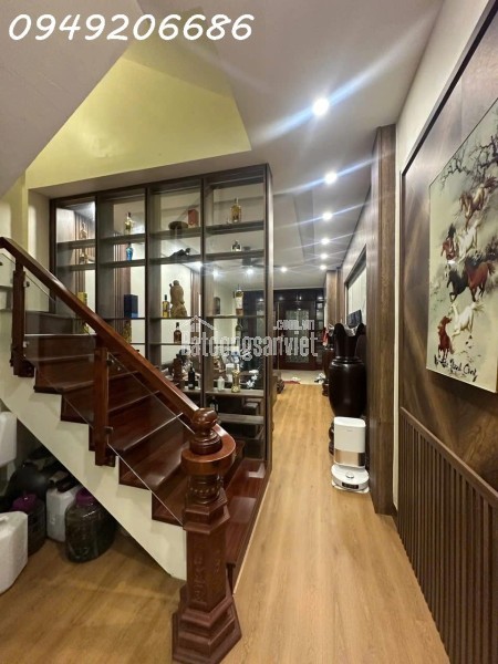 Nhà 3 tầng về ở ngay,Dt 81m2.Mt4.5m. Trần Bình Trọng p.Trần Hưng Đạo.Giá Chỉ 6 tỷ