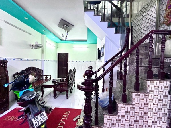 BÁN NHÀ ĐỒNG ĐEN - V.I.P BÀU CÁT - 60M2 - 7.1 TỶ - OTO ĐỖ CỬA