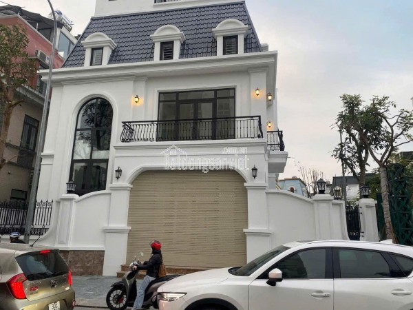 Bán nhà mặt phố Sa Đôi Đại Mỗ Nam Từ Liêm lô góc 3 mặt thoáng diện tích 210m2x 4T MT 15m2 giá 63.9ỷ