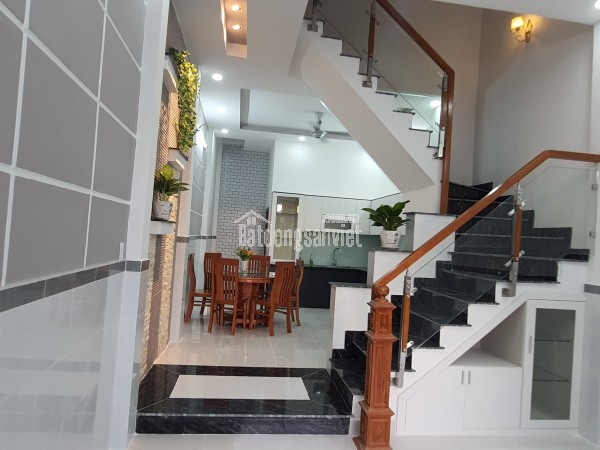 Bán nhà riêng tại Đường 8, Phường Linh Xuân, Thành phố Thủ Đức, TP HCM giá 5 tỷ 750 triệu.