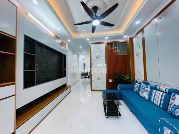 Cho thuê căn hộ 2pn 789 Ngoại Giao Đoàn, 72m2, full nt,  hướng mát. Giá 11tr/th