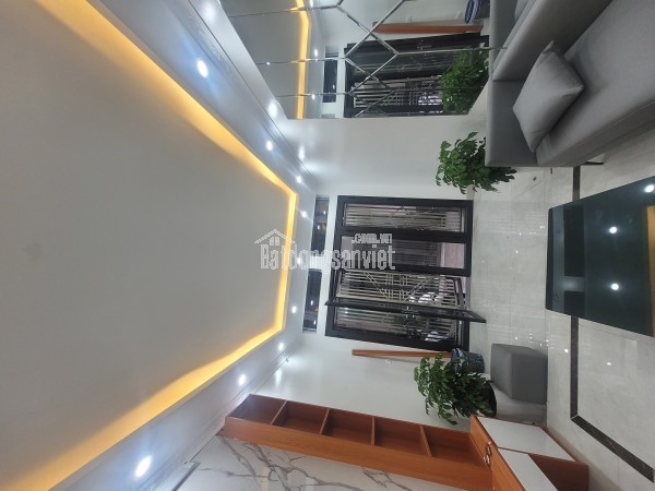 BÁN NHÀ TÔ HIỆU, 5 TẦNG THANG MÁY, 40M2, 10.X TỶ