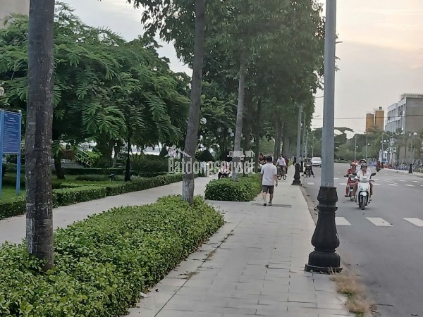 Bán ngôi nhà đẹp mới đẹp lung linh, hẻm xe hơi tránh nhau. P6.TP mỹ Tho.