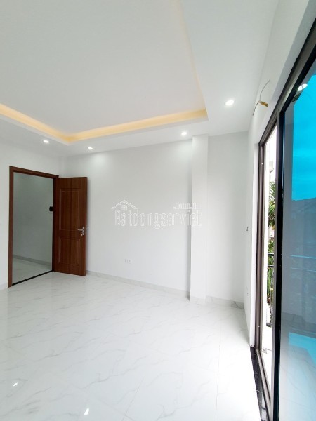 Nhà YÊn Vĩnh 30m2, Sở hữu ngõ riêng, nông, thẳng tắp, sát vách khu đô thị Hinode