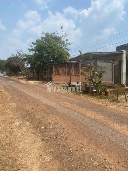 Bán đất 200m² giá tốt, ngay trung tâm hành chính xã!