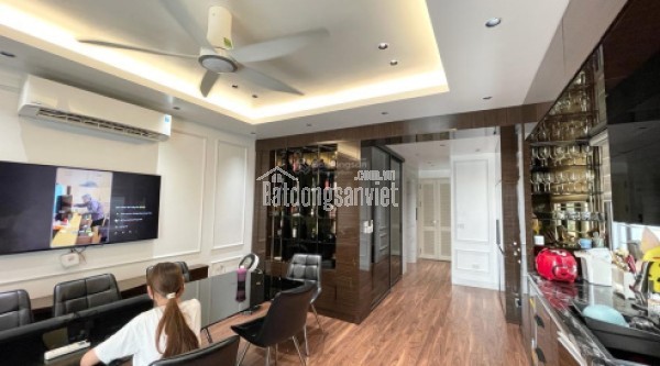 Gia đình rất cần tiền bán nhà Thảo Điền Q2 bán nhà Quốc Hương Thảo Điền Q2 - 5*20m 4 tầng giá 23 tỷ