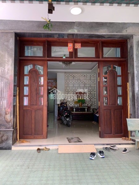 90m2 - Giá 16.5 tỷ - 4 tầng - 5PN - đường Số 8 KDC Ven Sông, Q7