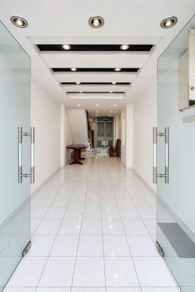 Bán Gấp MT Đường 3/2 Phường Vườn Lài ( Quận 10 cũ)  5 Tầng  2 Mặt Thoáng