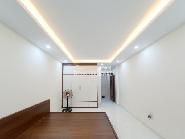 H Đường thông, ô tô qua cửa, ngay trường Hoài Đức A, nhà Kim Chung, 4,5 tầng 36m2 giá 5 tỷ 7